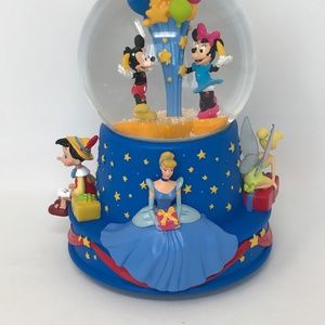 Hallmark Disney Musical Birthday Glass Snow Globe 2001